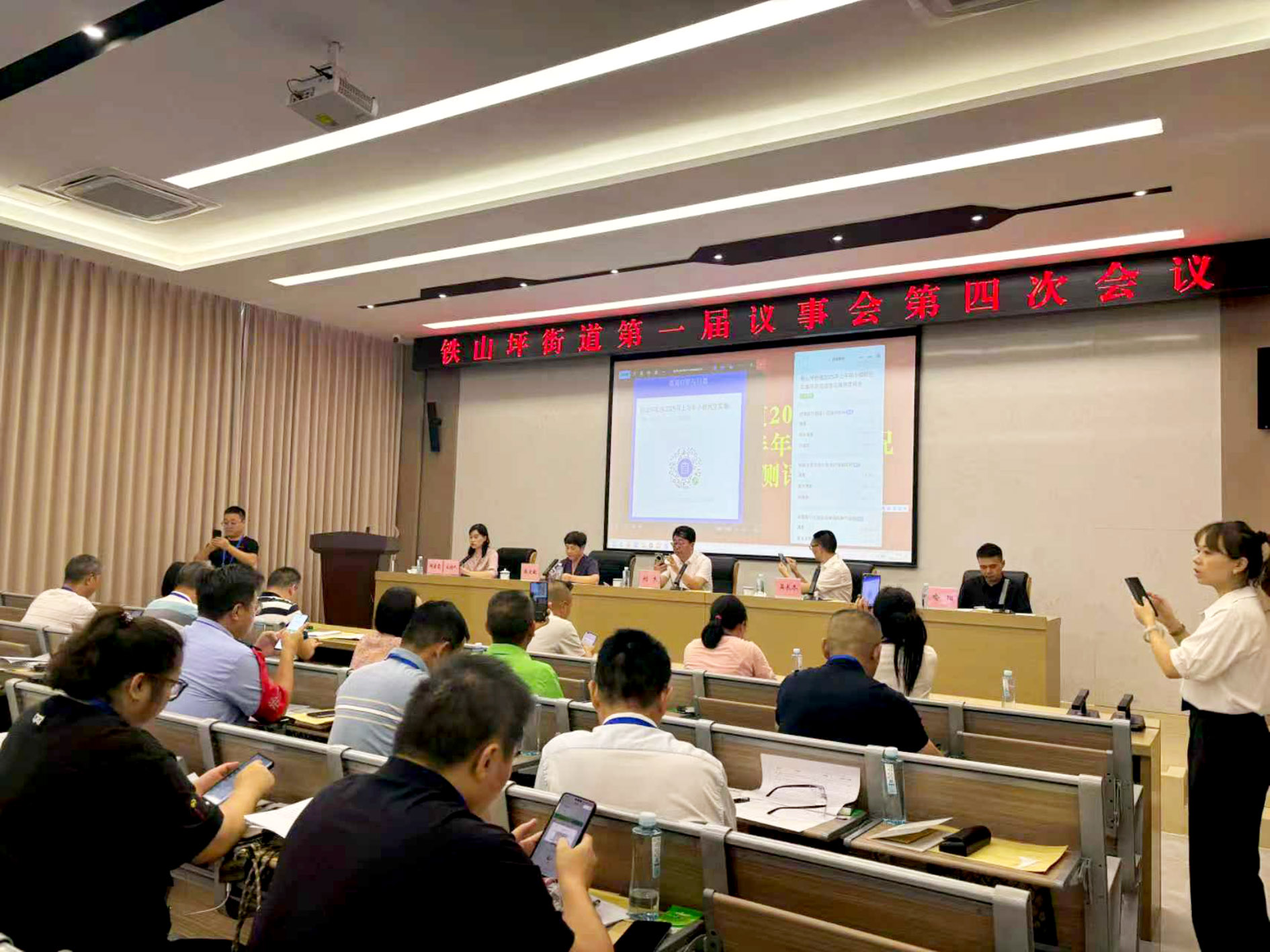 代表开展民生实事满意度测评