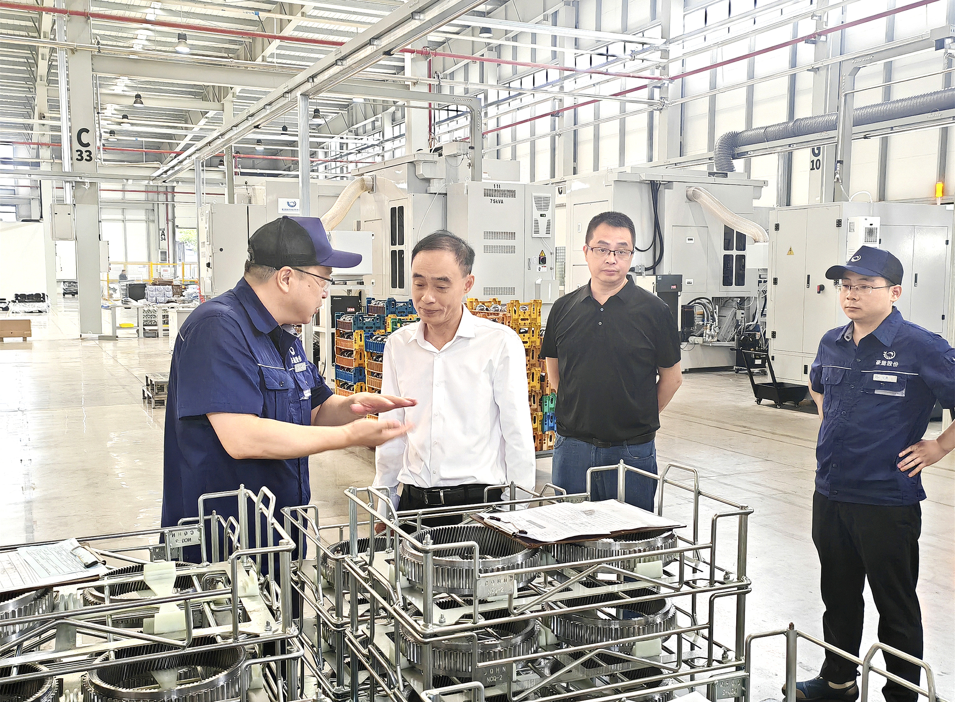 2 璧山区人大常委会调研全区重点企业发展情况